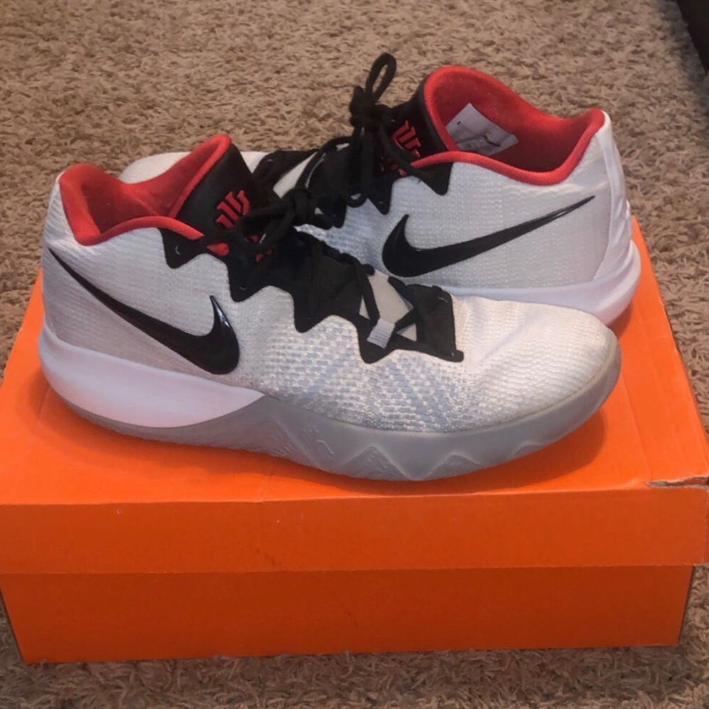 Kyrie Flytrap - image 2